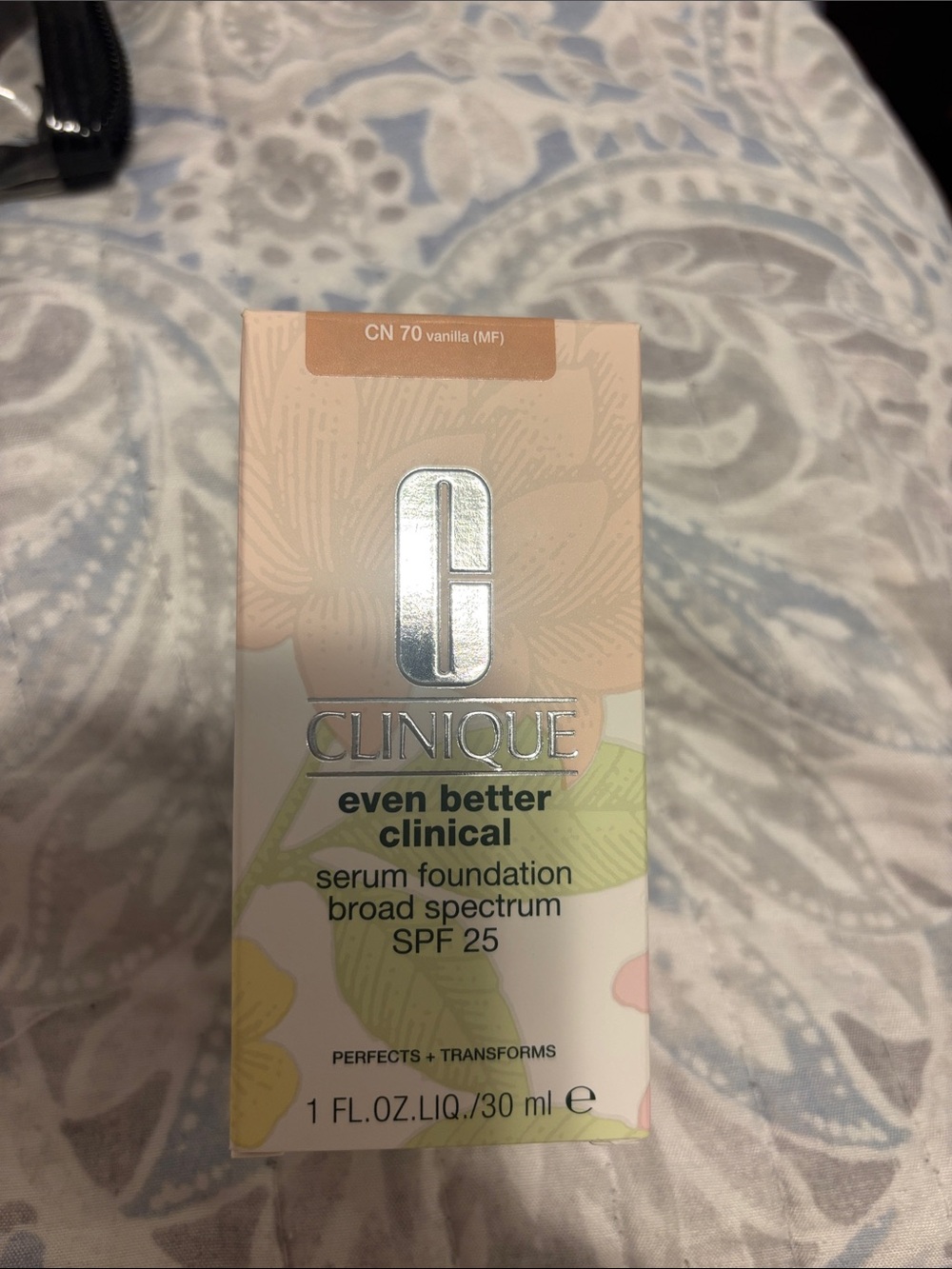 Clinique Even Better Clinical Serum Foundation - Beige/Peach Tones